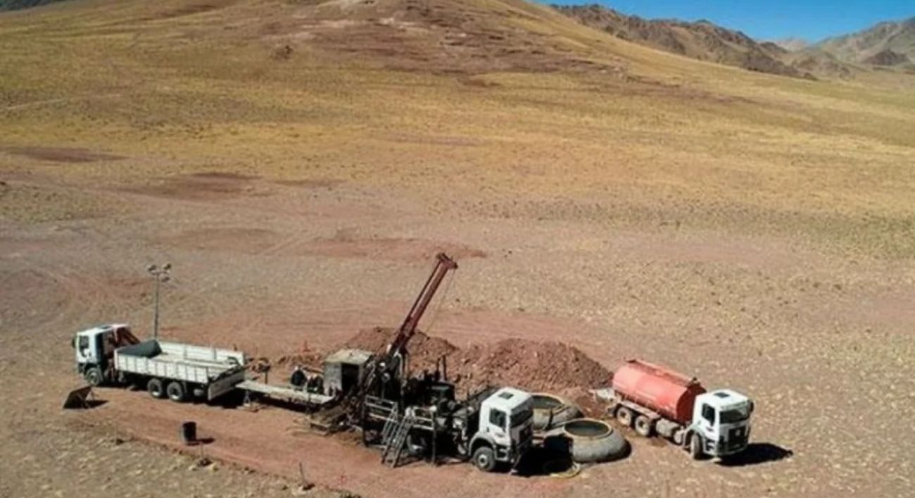 El Fierro: perforaciones confirman sistema de cobre y oro de 720×580 ...